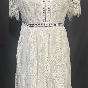 New women’s white dress